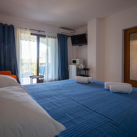 Apartments Gaja Blue Ap Sveti Filip i Jakov Exterior photo