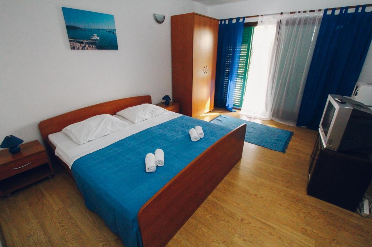 Apartments Gaja Blue Ap Sveti Filip i Jakov Exterior photo